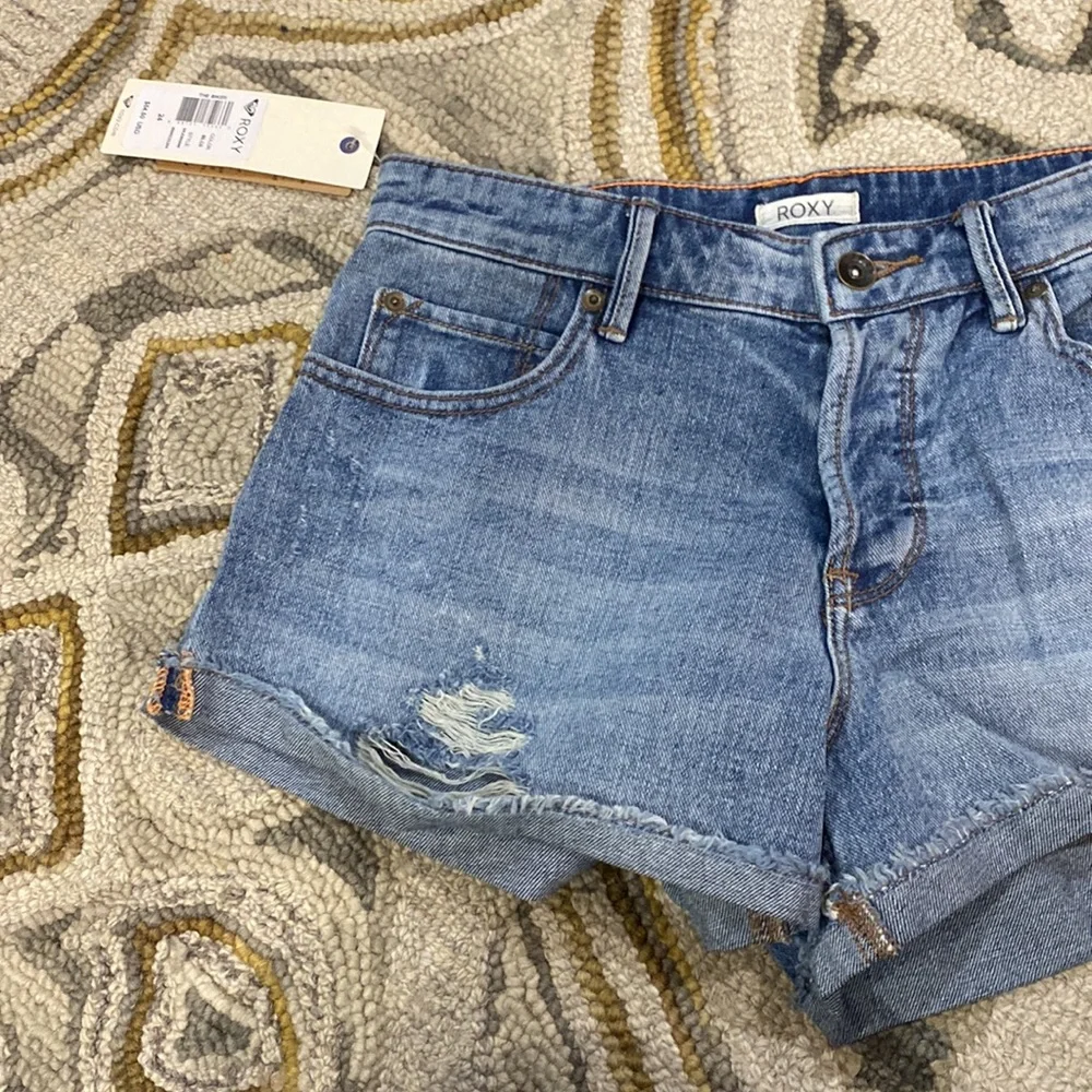 💕 Roxy NWT $54.60 the biker jean cut off shorts sz 24 💕